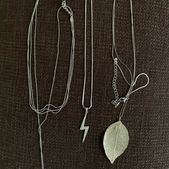 Set of three beautiful necklaces - Picture 1 of 9